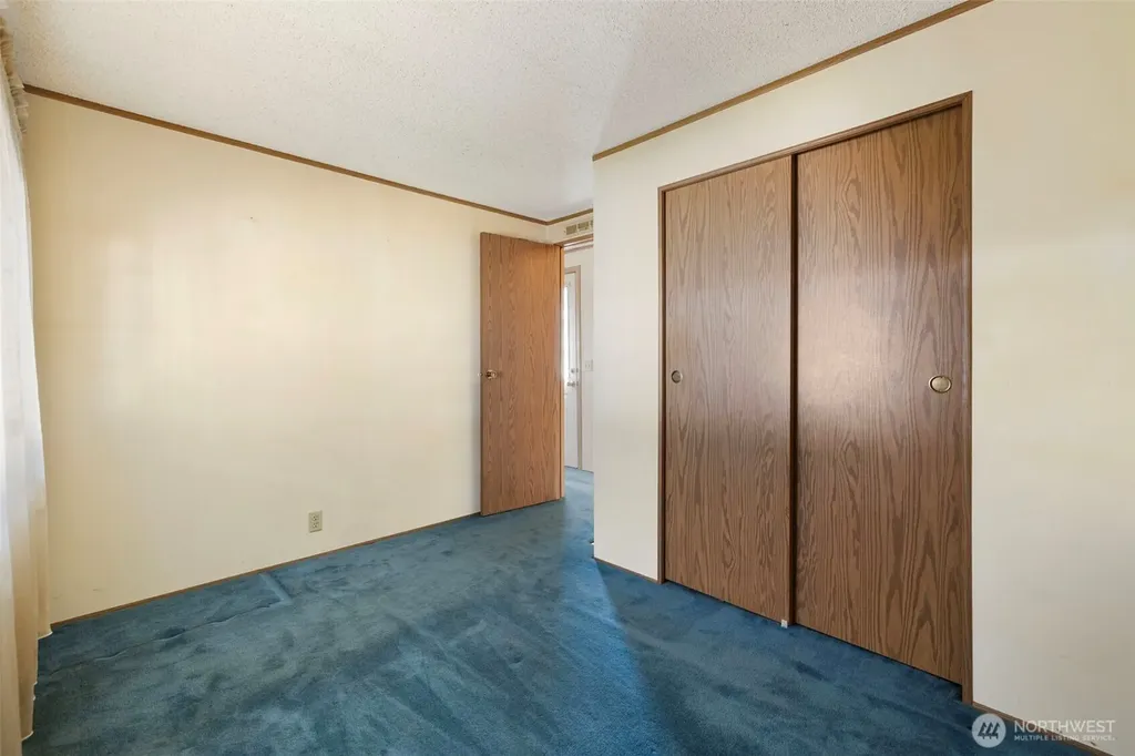 20705 9th Ave E Spanaway WA 98387