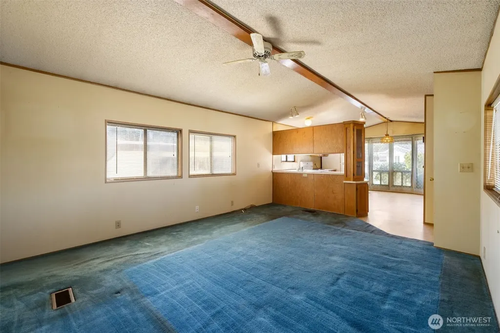 20705 9th Ave E Spanaway WA 98387