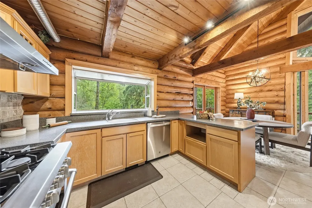 22005 SE 28th Street Sammamish WA 98075