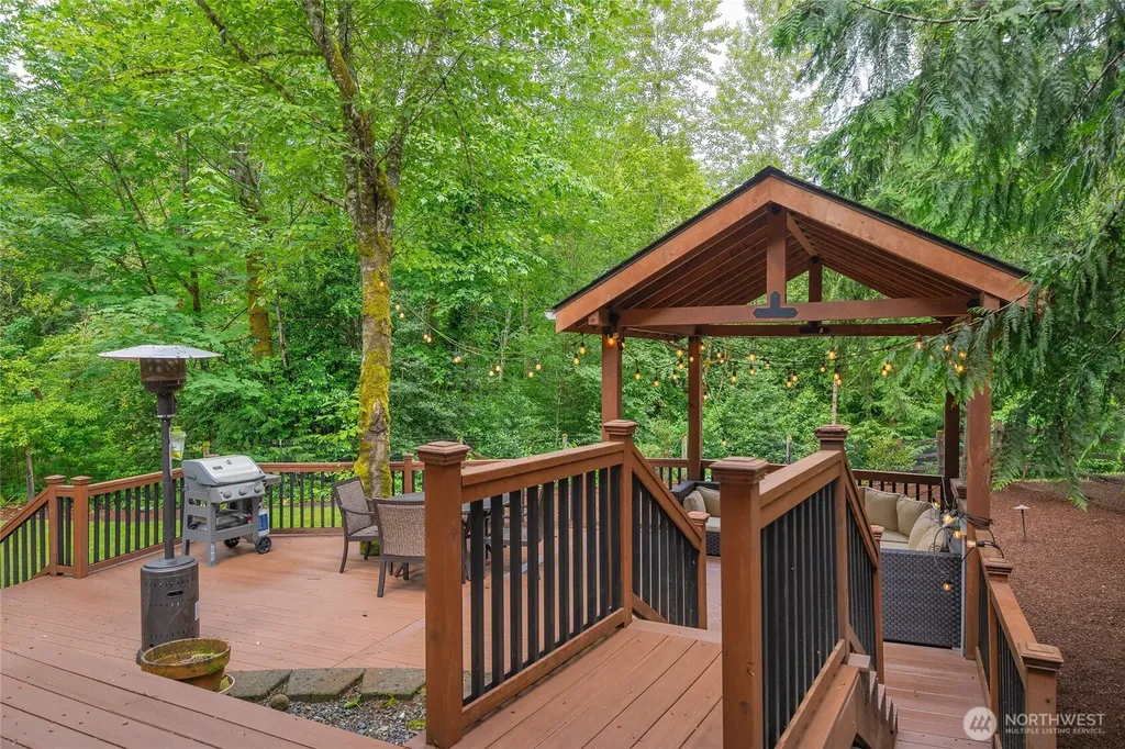22005 SE 28th Street Sammamish WA 98075