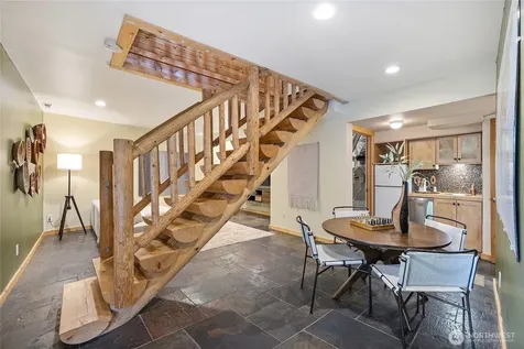 22005 SE 28th Street Sammamish WA 98075