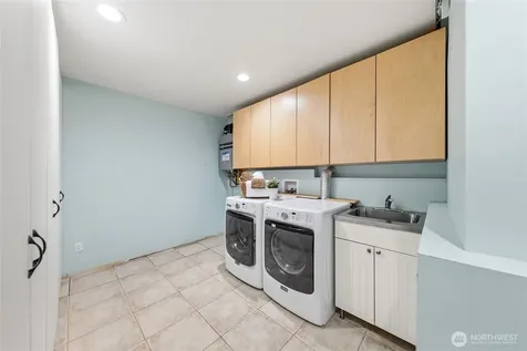 22005 SE 28th Street Sammamish WA 98075