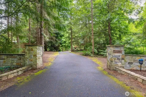 22005 SE 28th Street Sammamish WA 98075