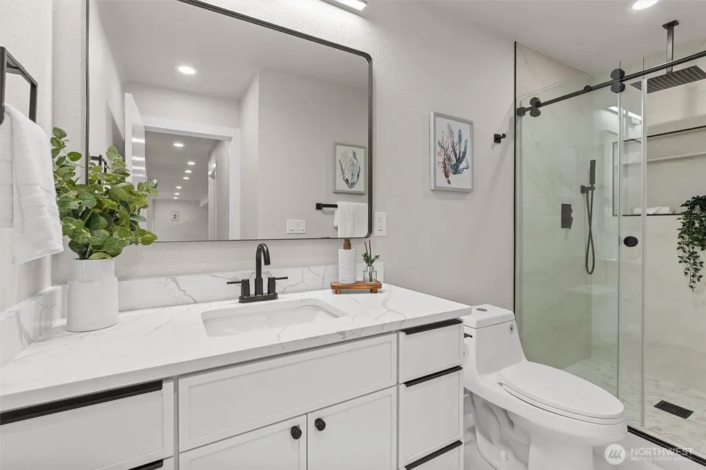 7407 25th Avenue NE Seattle WA 98115