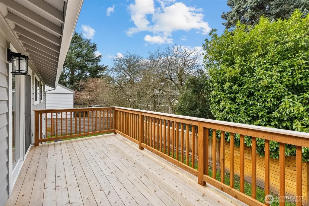 7407 25th Avenue NE Seattle WA 98115