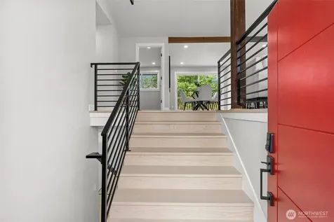 7407 25th Avenue NE Seattle WA 98115
