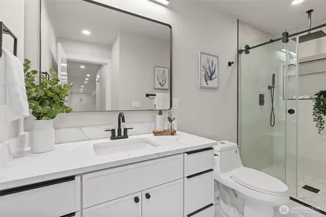 7407 25th Avenue NE Seattle WA 98115