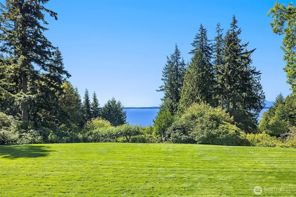 72 Olympic Drive NW Shoreline WA 98177