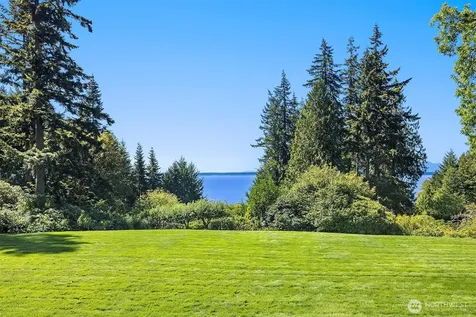 72 Olympic Drive NW Shoreline WA 98177