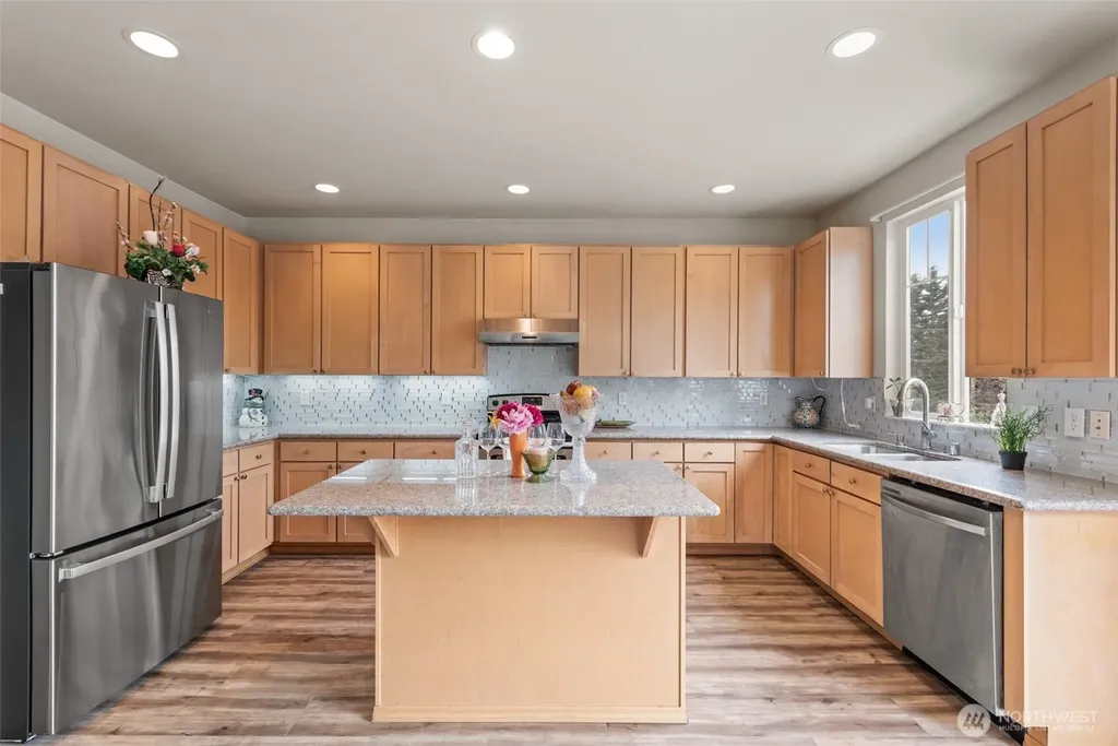3416 207 Pl SW Lynnwood WA 98036