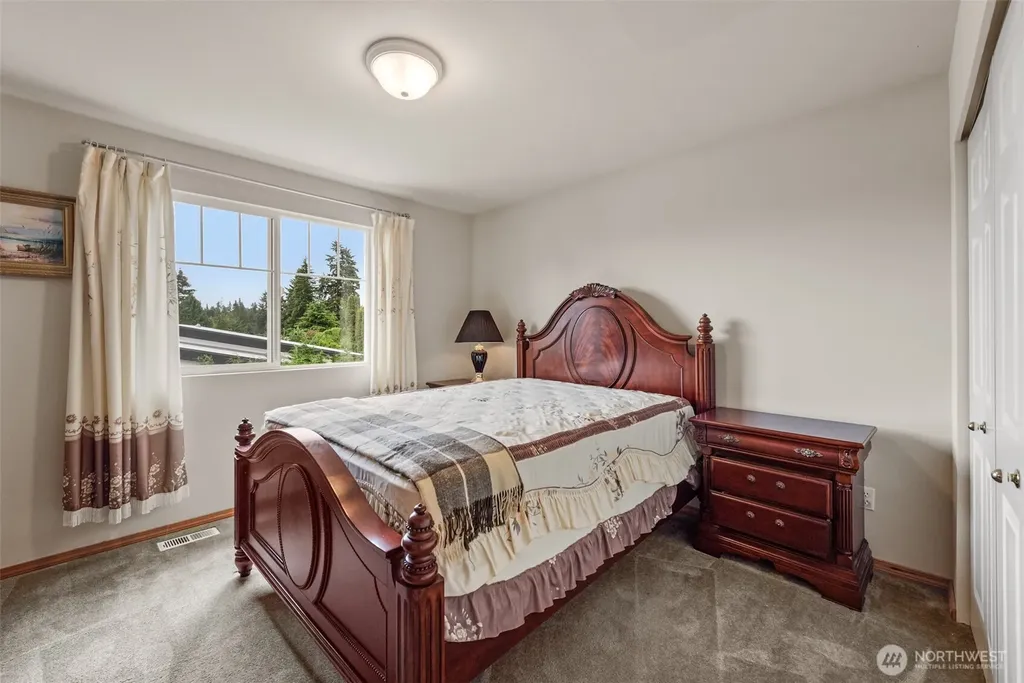 3416 207 Pl SW Lynnwood WA 98036