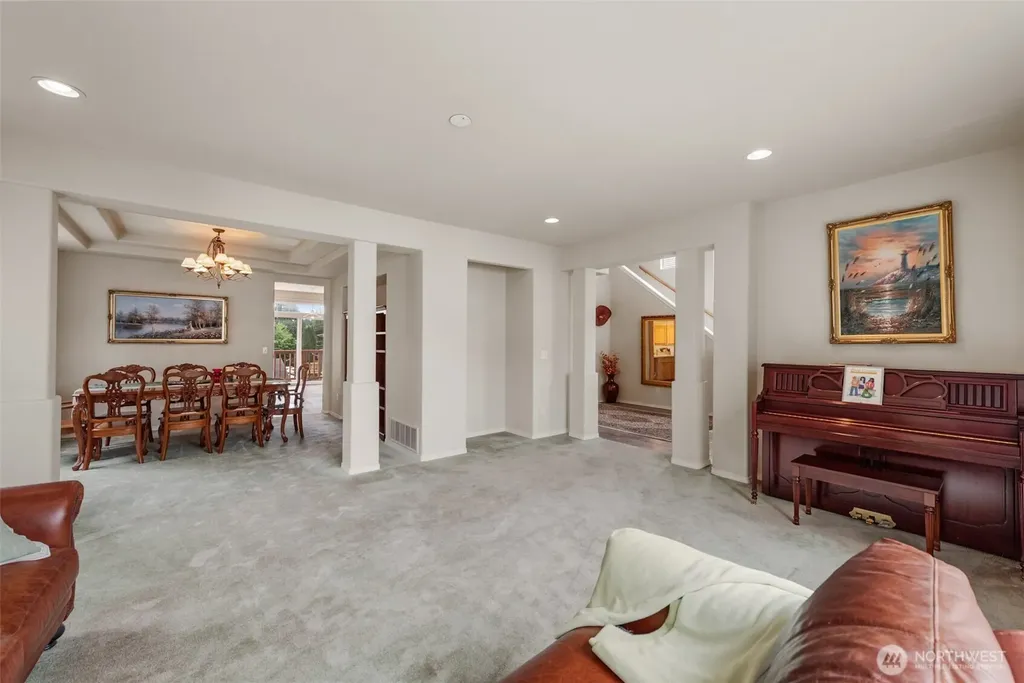 3416 207 Pl SW Lynnwood WA 98036