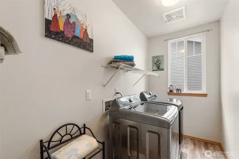 3416 207 Pl SW Lynnwood WA 98036