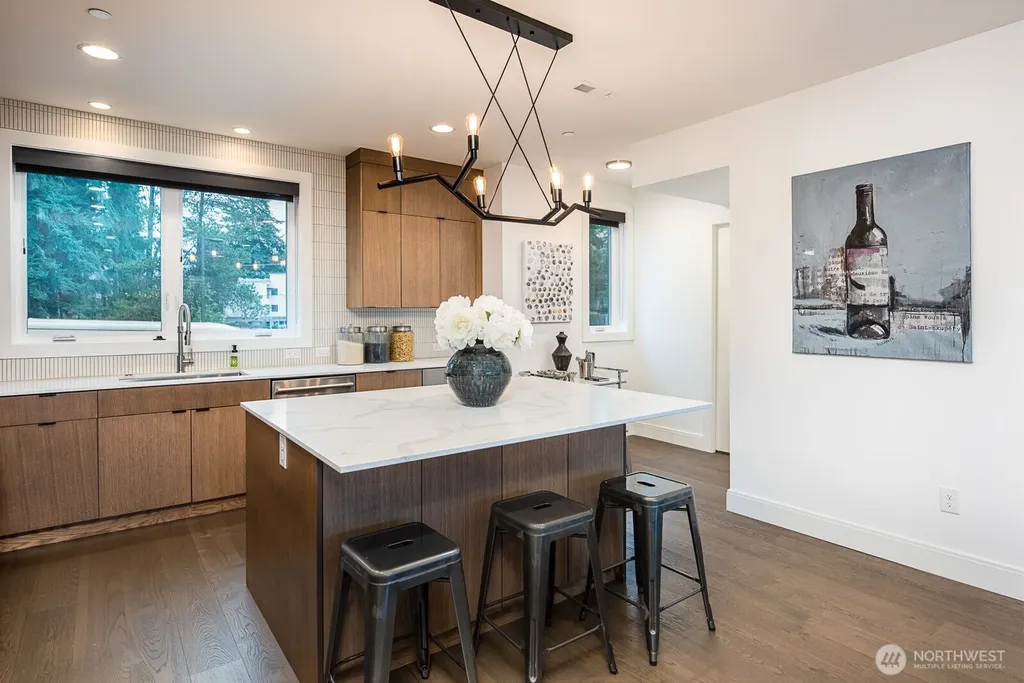 125 100th Avenue NE Bellevue WA 98004