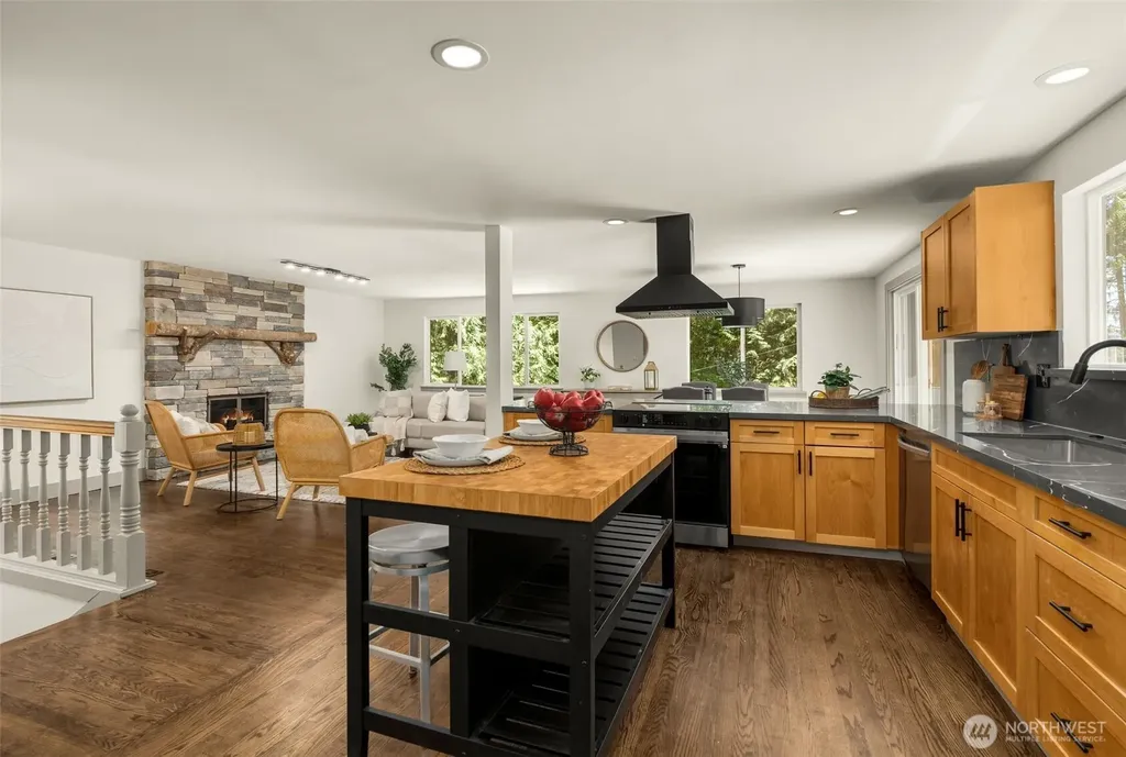 19035 SE 56th Street Issaquah WA 98027