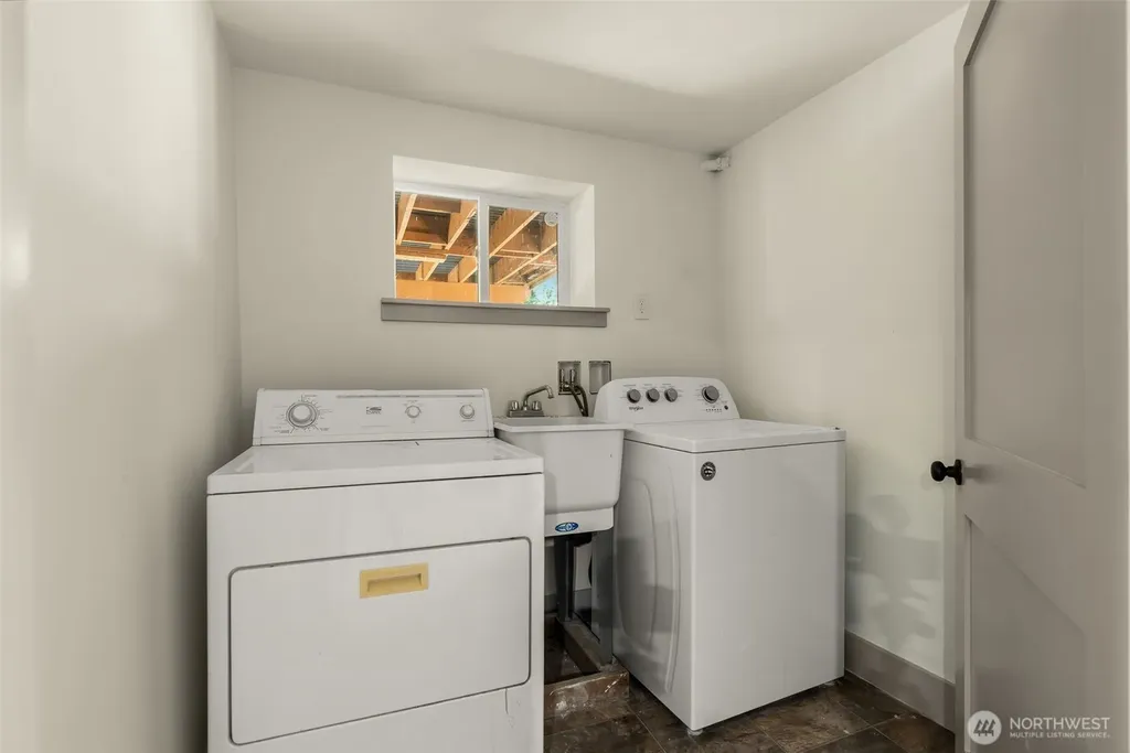 19035 SE 56th Street Issaquah WA 98027