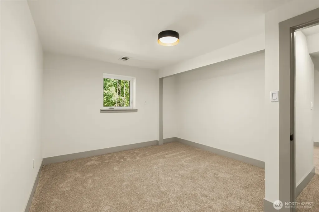 19035 SE 56th Street Issaquah WA 98027