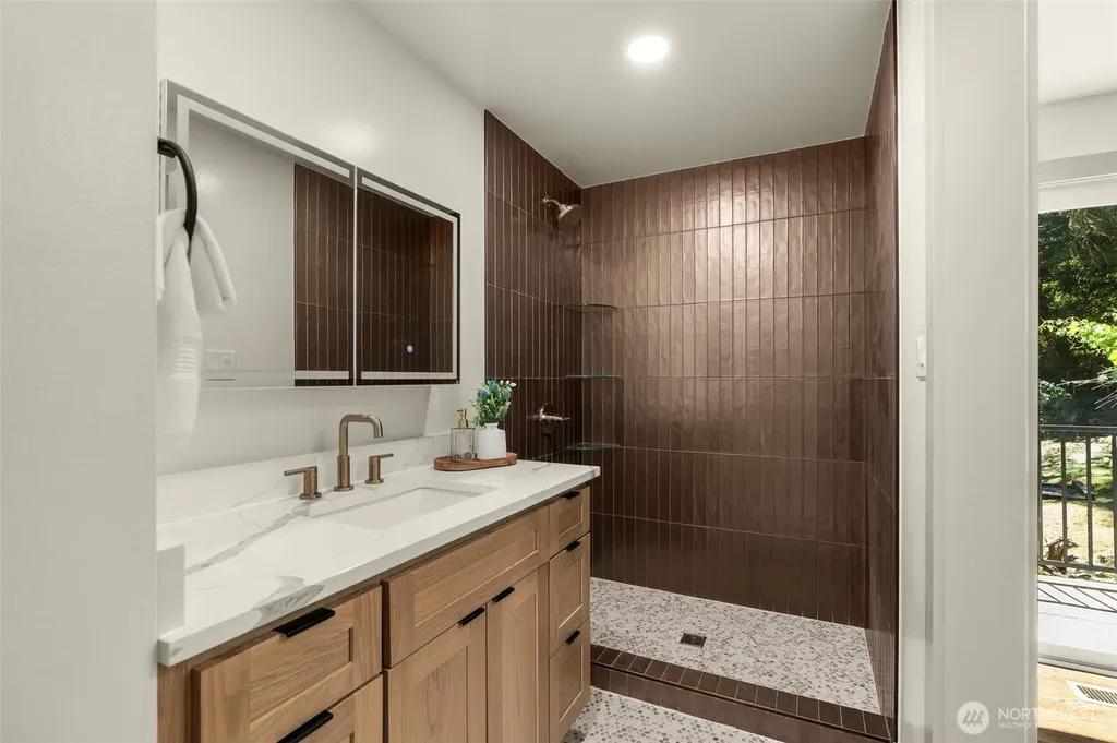 19035 SE 56th Street Issaquah WA 98027