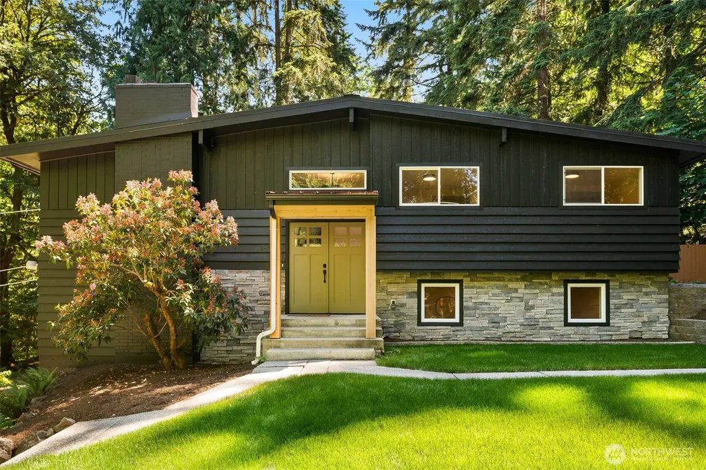 19035 SE 56th Street Issaquah WA 98027