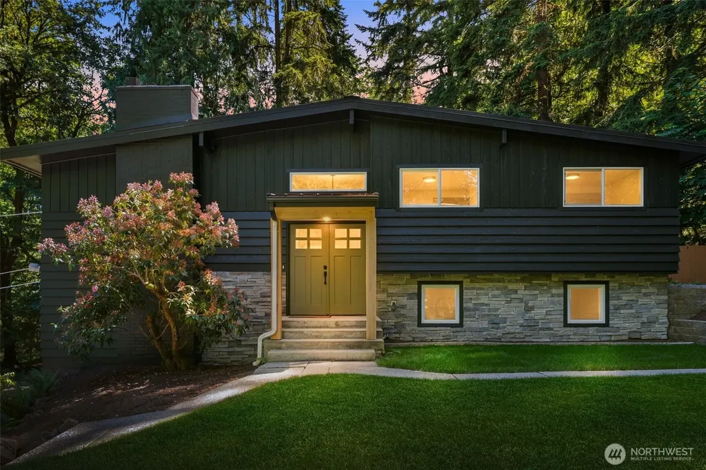 19035 SE 56th Street Issaquah WA 98027