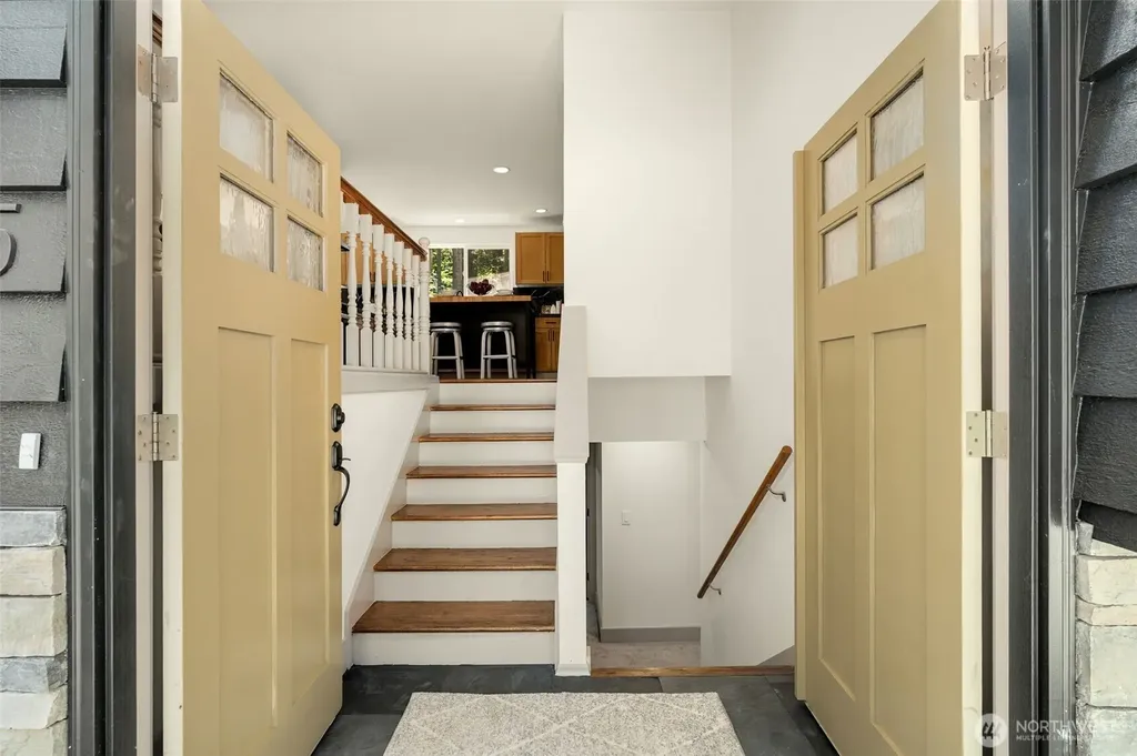 19035 SE 56th Street Issaquah WA 98027