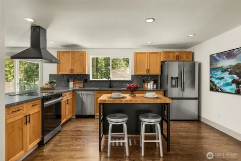 19035 SE 56th Street Issaquah WA 98027