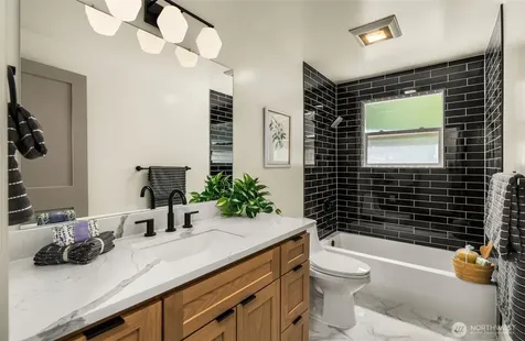 19035 SE 56th Street Issaquah WA 98027
