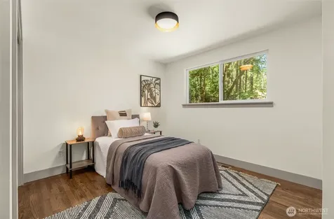 19035 SE 56th Street Issaquah WA 98027