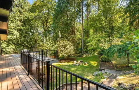 19035 SE 56th Street Issaquah WA 98027
