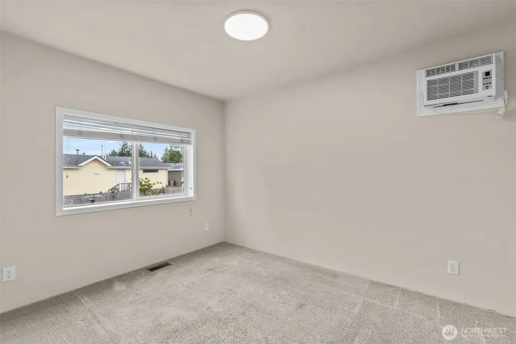 14322 Admiralty Way Lynnwood WA 98087