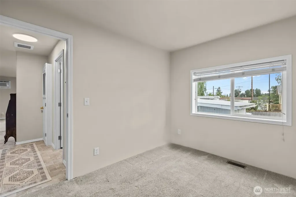 14322 Admiralty Way Lynnwood WA 98087