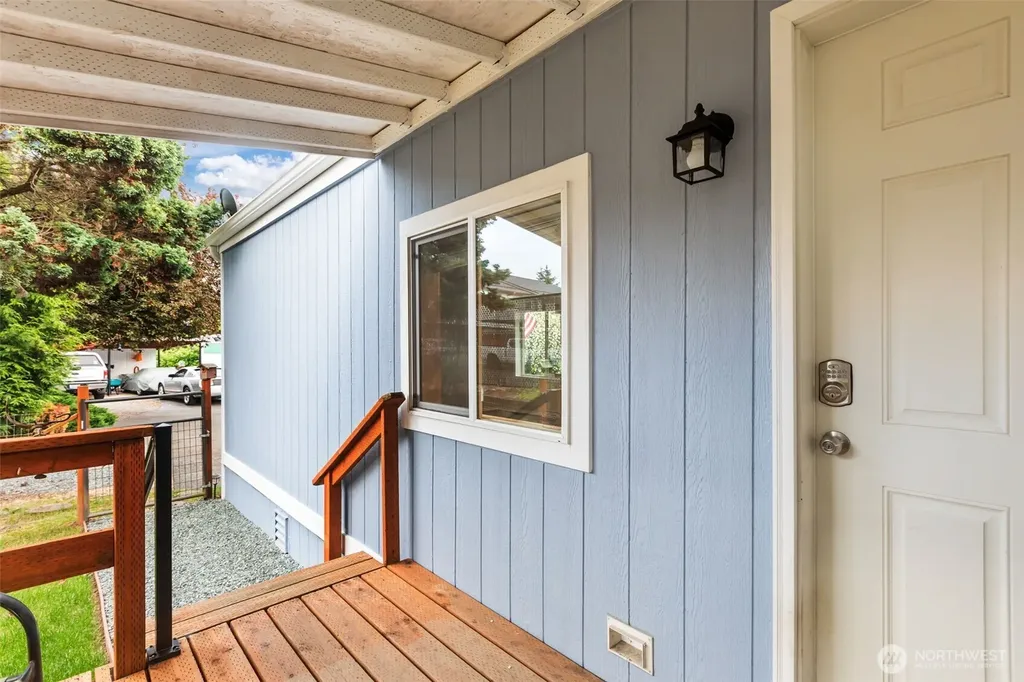 14322 Admiralty Way Lynnwood WA 98087