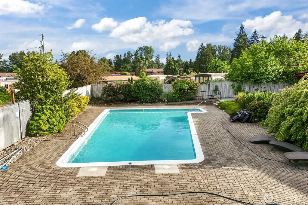 14322 Admiralty Way Lynnwood WA 98087