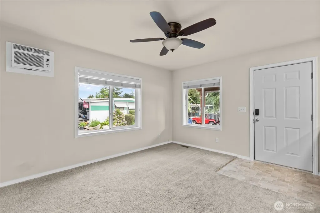 14322 Admiralty Way Lynnwood WA 98087