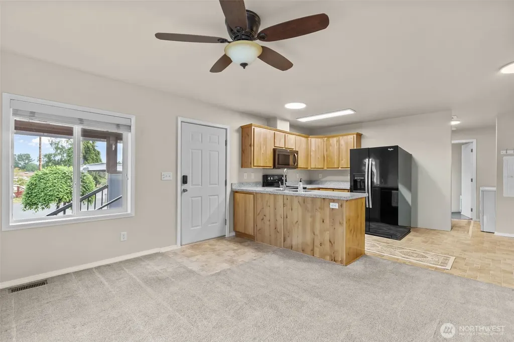 14322 Admiralty Way Lynnwood WA 98087