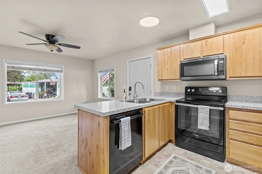14322 Admiralty Way Lynnwood WA 98087