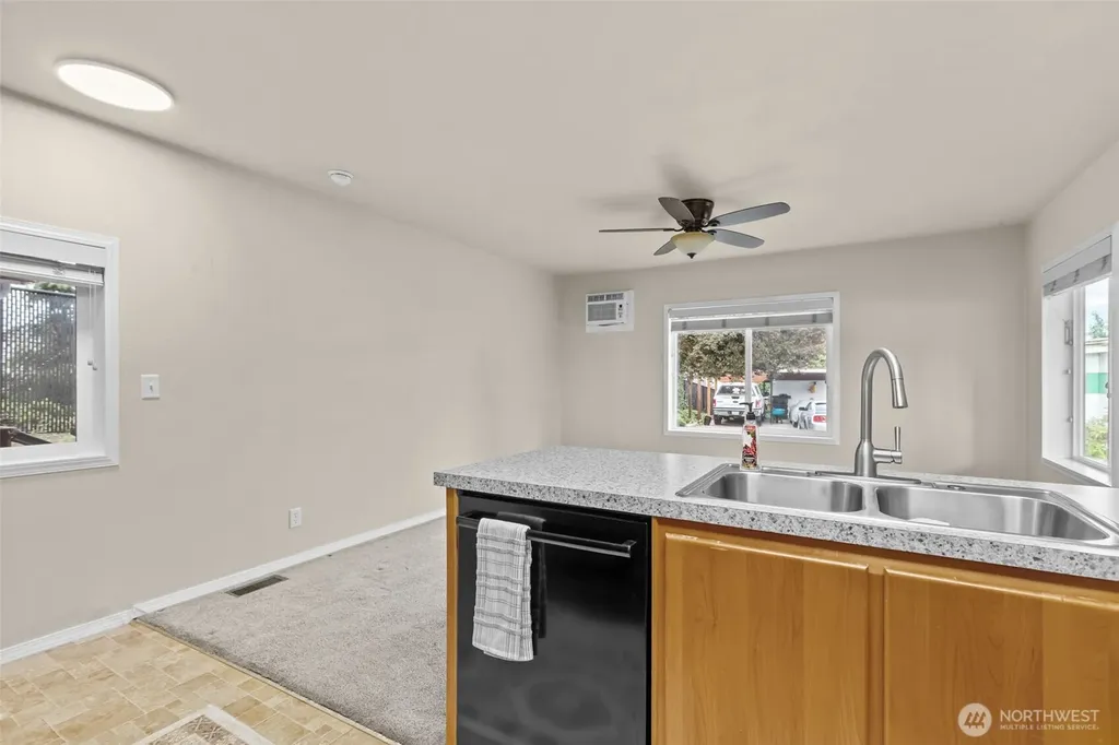 14322 Admiralty Way Lynnwood WA 98087