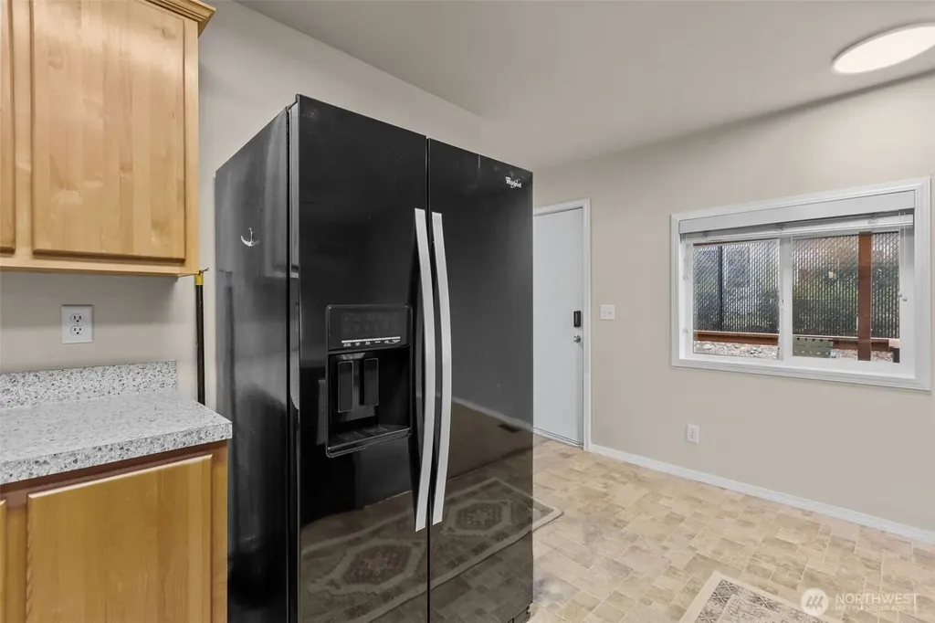 14322 Admiralty Way Lynnwood WA 98087