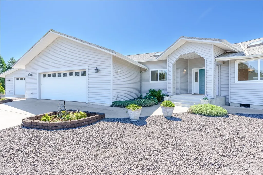 141 Kiwi Lane Sequim WA 98382