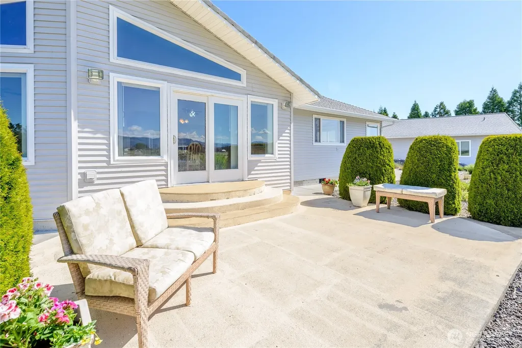 141 Kiwi Lane Sequim WA 98382