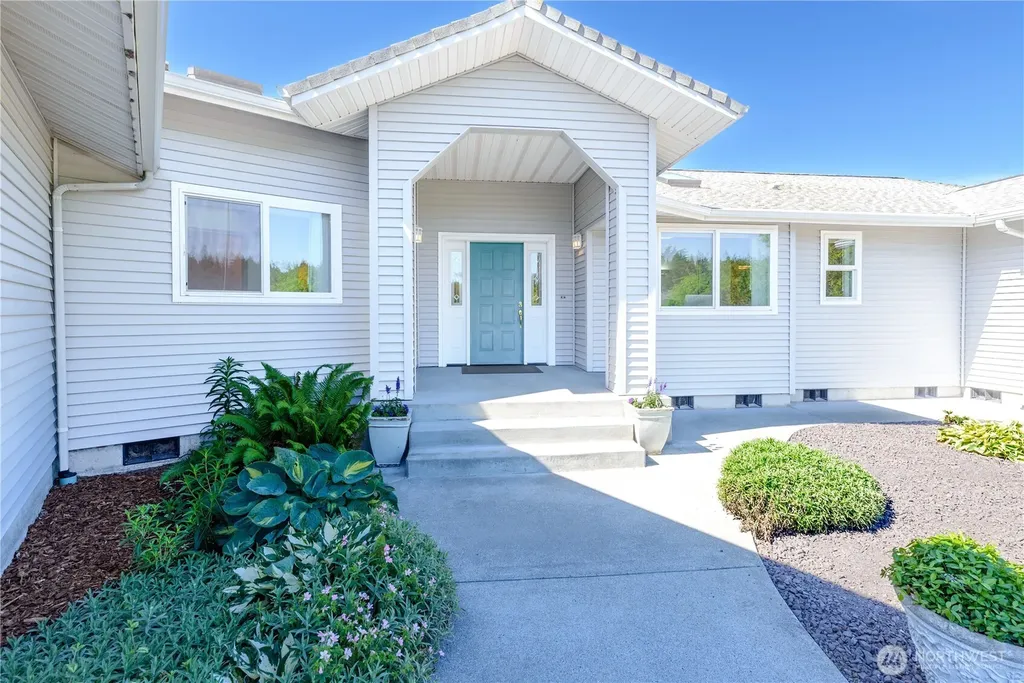 141 Kiwi Lane Sequim WA 98382