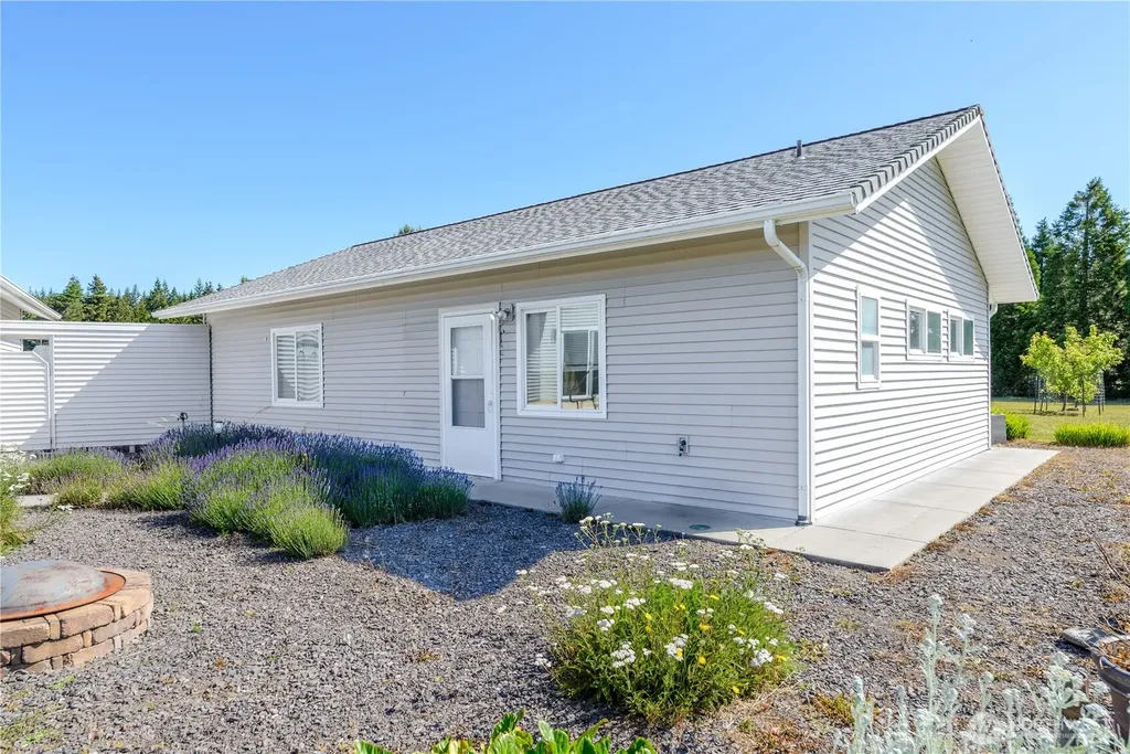 141 Kiwi Lane Sequim WA 98382