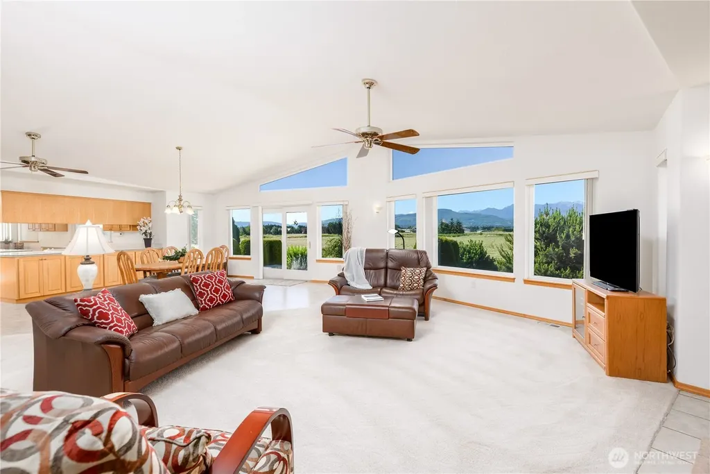 141 Kiwi Lane Sequim WA 98382