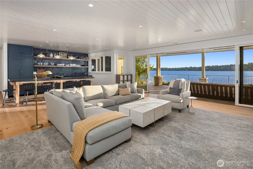 6333 77th Avenue SE Mercer Island WA 98040
