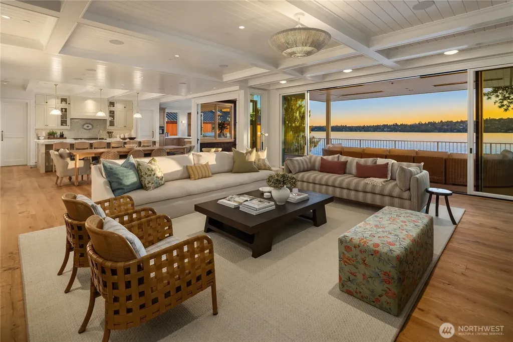 6333 77th Avenue SE Mercer Island WA 98040