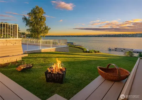 6333 77th Avenue SE Mercer Island WA 98040