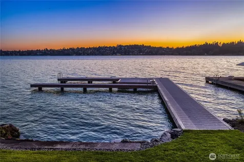 6333 77th Avenue SE Mercer Island WA 98040