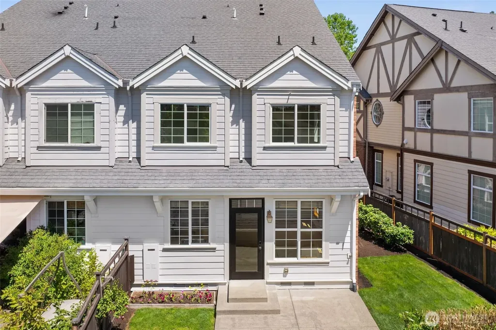 2575 NE Park Drive Issaquah WA 98029