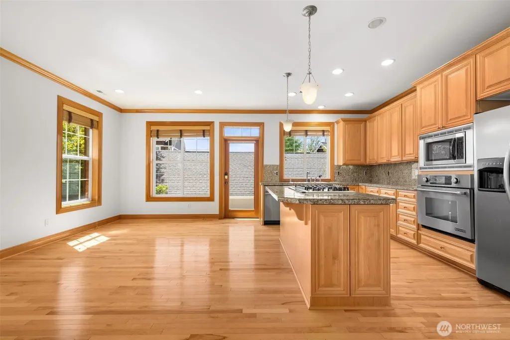 2575 NE Park Drive Issaquah WA 98029