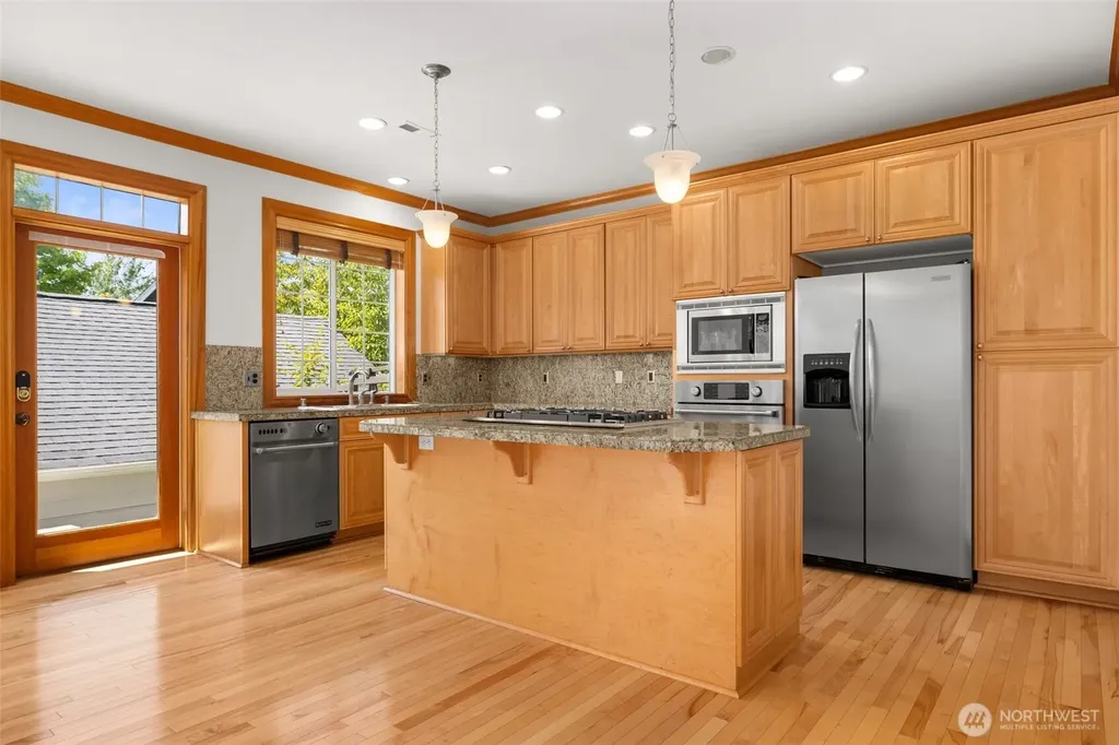 2575 NE Park Drive Issaquah WA 98029
